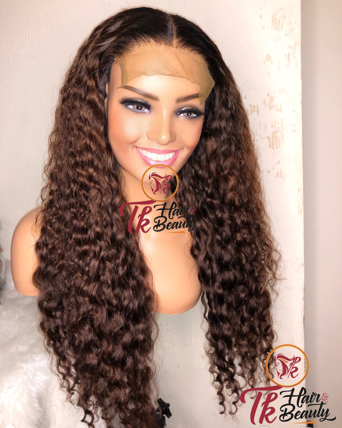 Tyra luxury wig | wig store in the UK | Luxury wig store in USA | Luxury wig store in Canada