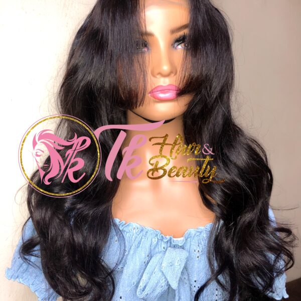 Vee luxury wig | wig store in the UK | Luxury wig store in USA | Luxury wig store in Canada